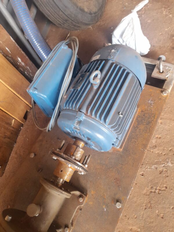 MOTOR TRIFASICO C/ BOMBA DE 3 POLEGADAS - Imagem 4